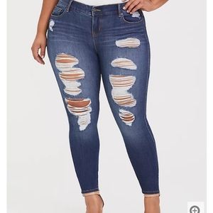 Torrid super soft high waisted ripped jeggings